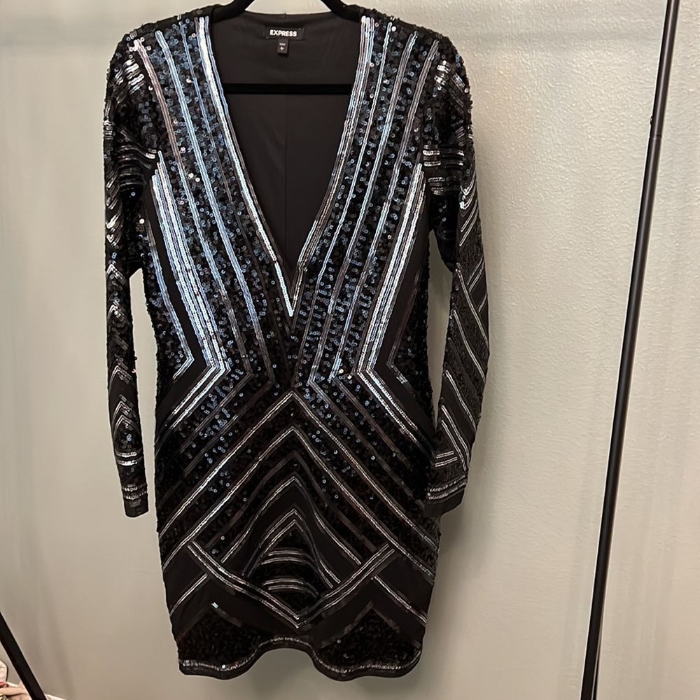 Express black and silver sequin dress 🪩
